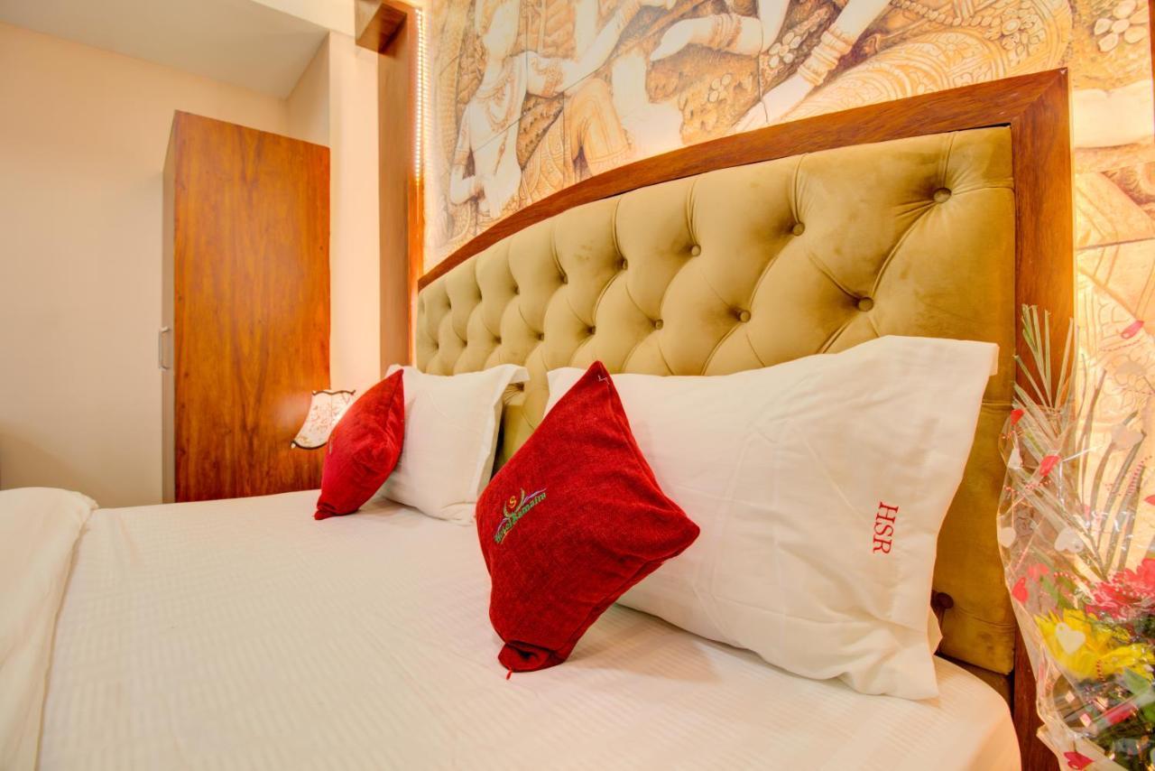 Hotel Samaira Residency,Dombivali Dive Bagian luar foto