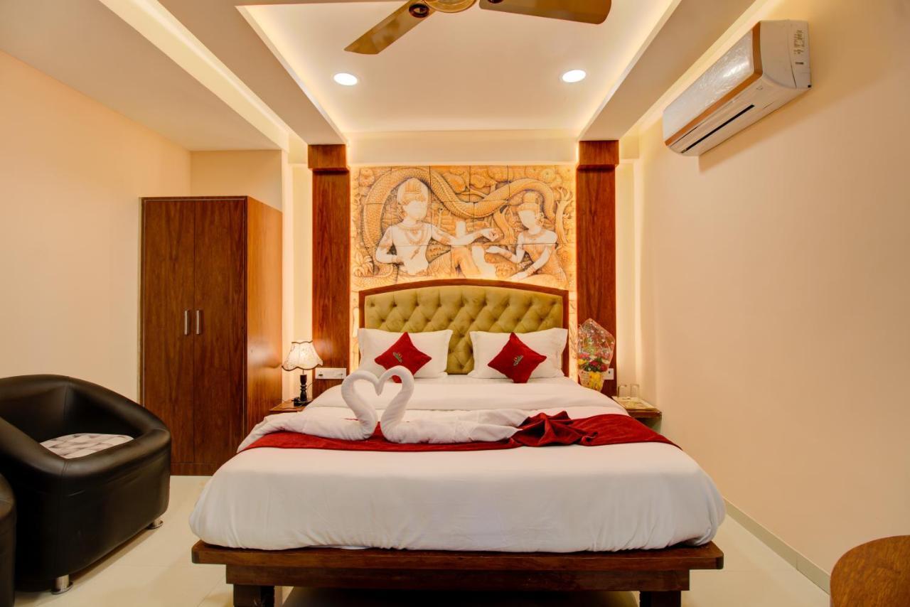 Hotel Samaira Residency,Dombivali Dive Bagian luar foto