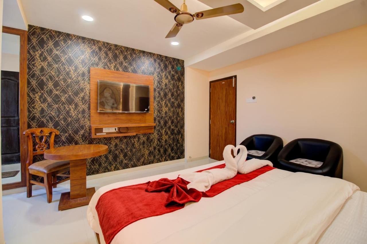 Hotel Samaira Residency,Dombivali Dive Bagian luar foto