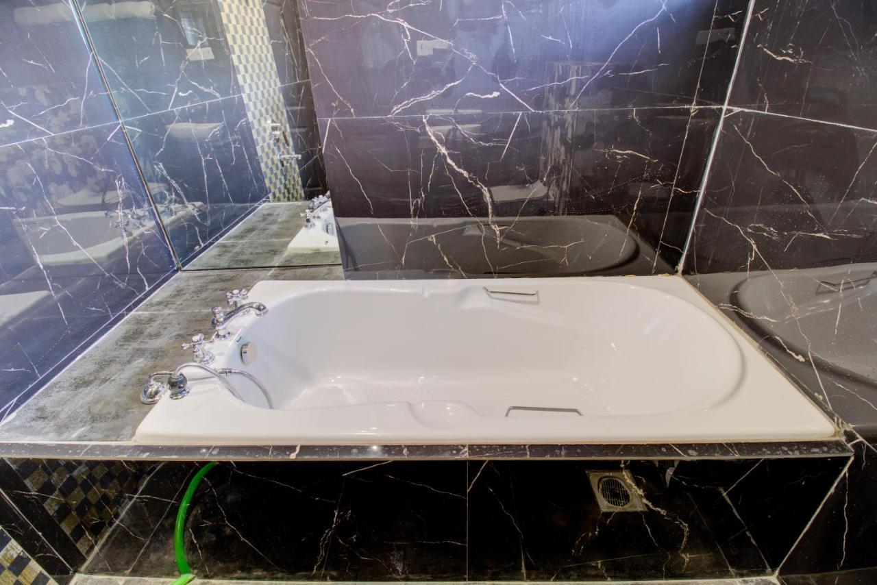 Hotel Samaira Residency,Dombivali Dive Bagian luar foto