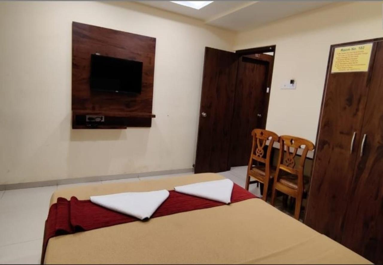 Hotel Samaira Residency,Dombivali Dive Bagian luar foto